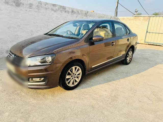 https://images10.gaadi.com/usedcar_image/4597901/original/1d5ab653-1b3d-47d8-8542-b29e0abd02ab.png?imwidth=6401