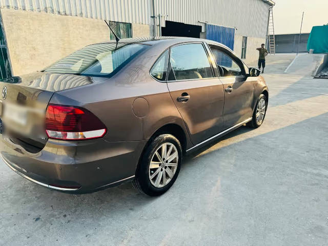 https://images10.gaadi.com/usedcar_image/4597901/original/6bf35a90-fdf1-4361-9354-133f6b2649cf.png?imwidth=6402