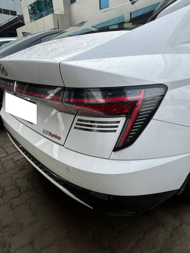 https://images10.gaadi.com/usedcar_image/4597903/original/processed_5a75baa1-59c4-4772-aff9-6f8541cc84e1.jpg?imwidth=6401