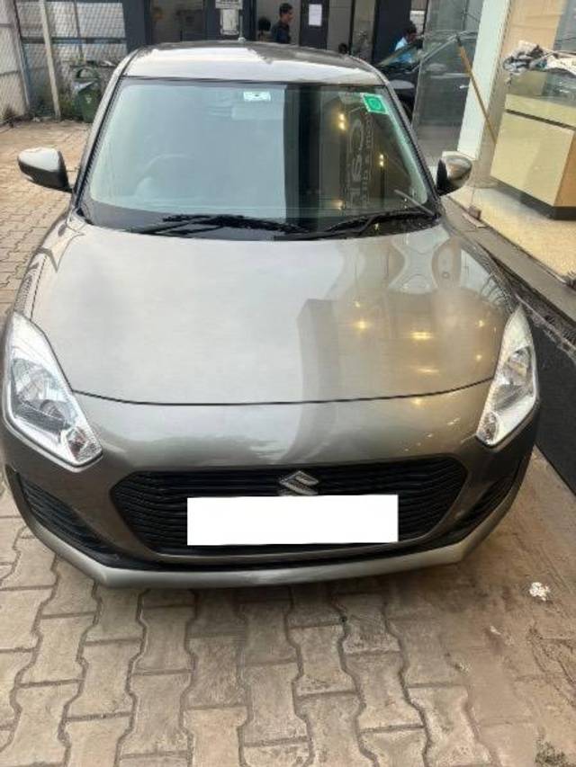 https://images10.gaadi.com/usedcar_image/4597946/original/processed_bcaf3352-ff6d-47d4-b76a-6120d0f9f9a8.jpeg?imwidth=6400