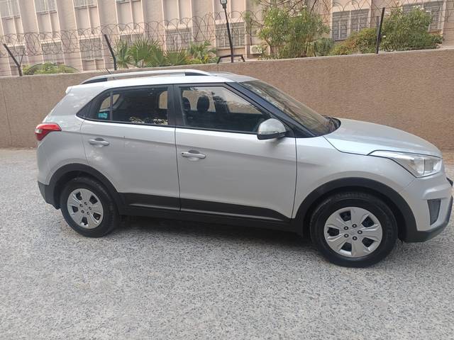 https://images10.gaadi.com/usedcar_image/4597948/original/c8ad6316f06d4af42b42f7691a7b041c.jpg?imwidth=6401