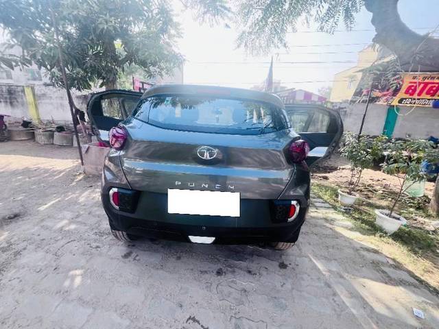 https://images10.gaadi.com/usedcar_image/4597981/original/processed_3b3f28d3-d6a5-4274-8f3c-8b3eeed06f8d.jpg?imwidth=6401