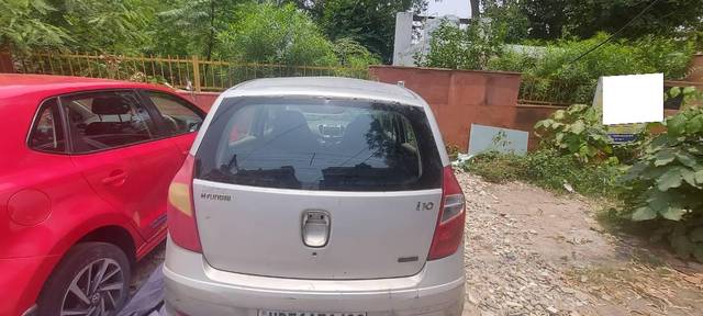 https://images10.gaadi.com/usedcar_image/4598025/original/processed_b99d7309-ad38-4486-87a4-0f01316cbd32.jpg?imwidth=6401