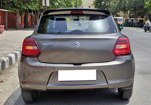 https://images10.gaadi.com/usedcar_image/4598055/original/processed_07b8bb17c2ddd836b1eb376c6791d6c9.jpg?imwidth=6402