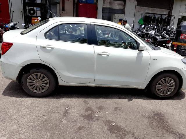 https://images10.gaadi.com/usedcar_image/4598089/original/processed_247bfdc8-ff67-4848-b392-550c45b0146f.jpg?imwidth=6400