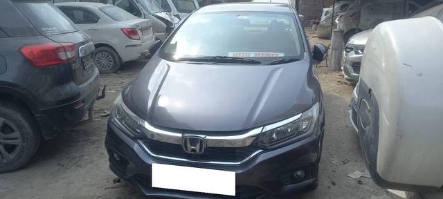 https://images10.gaadi.com/usedcar_image/4598116/original/processed_f1efeec9-38ed-4257-9f6b-069712116def.jpg?imwidth=6402