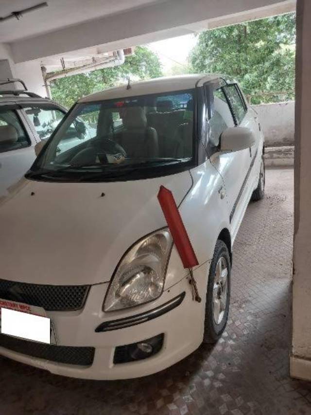 https://images10.gaadi.com/usedcar_image/4598118/original/processed_7558cebd-7ed1-4340-b29a-611f933990d1.jpg?imwidth=6402
