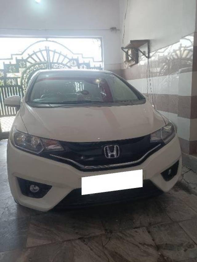 https://images10.gaadi.com/usedcar_image/4598142/original/processed_794161d6-3767-42b6-9e83-5ea964a1fb63.jpg?imwidth=6400