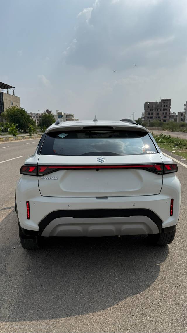 https://images10.gaadi.com/usedcar_image/4598166/original/processed_3dfc5522-8052-4255-9161-02d5c1123866.jpg?imwidth=6400