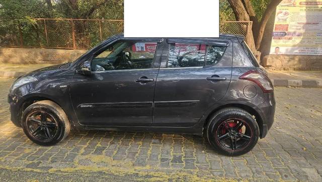 https://images10.gaadi.com/usedcar_image/4598170/original/processed_ad33d852-6327-4f5b-9a16-c1af56728c7c.jpg?imwidth=6401
