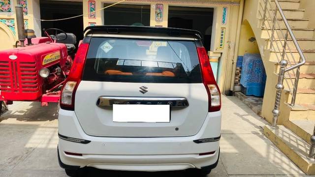 https://images10.gaadi.com/usedcar_image/4598191/original/processed_b100889b-114c-4bf4-b584-b8c241106228.jpeg?imwidth=6401