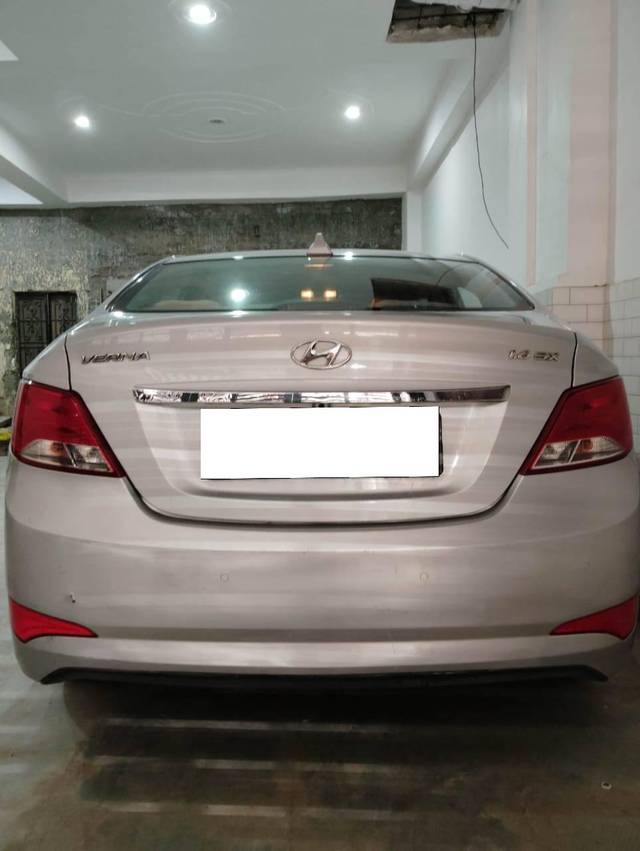 https://images10.gaadi.com/usedcar_image/4598195/original/processed_82dee2b9-8659-4ab5-bd7e-c9ad75580667.jpg?imwidth=6400