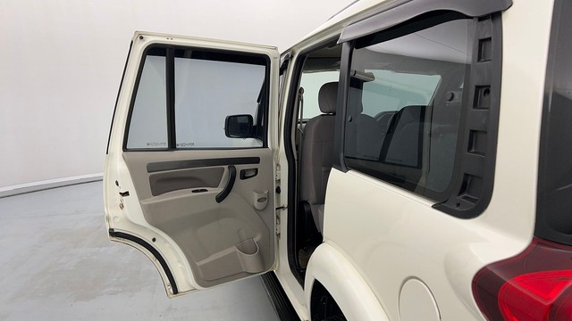 Second-hand 2021 Mahindra Scorpio S9 for sale in Lucknow-23