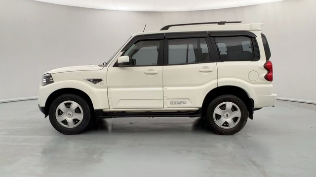 Second-hand 2021 Mahindra Scorpio S9 for sale in Lucknow-6