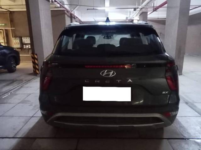 https://images10.gaadi.com/usedcar_image/4598278/original/processed_eb758f7d-9992-448e-a62f-af2767c2beba.jpeg?imwidth=6402