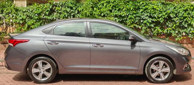 https://images10.gaadi.com/usedcar_image/4598295/original/95182048649baa03fcbe8d56d4b717a6.jpg?imwidth=6401