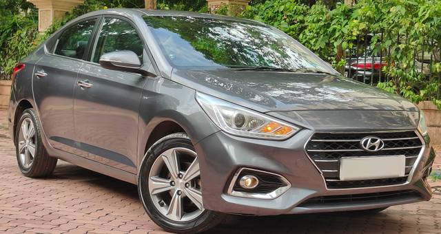 https://images10.gaadi.com/usedcar_image/4598295/original/processed_0efafb07d5668f75e45be54c52a7f5df.jpg?imwidth=6400