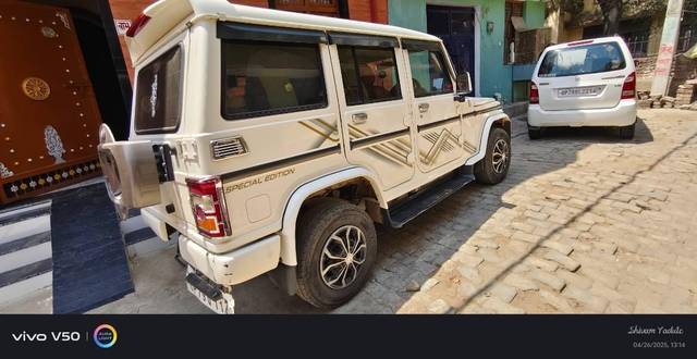 https://images10.gaadi.com/usedcar_image/4598305/original/processed_02253a17-9e25-4f81-95f8-692016fe1e43.jpg?imwidth=6402