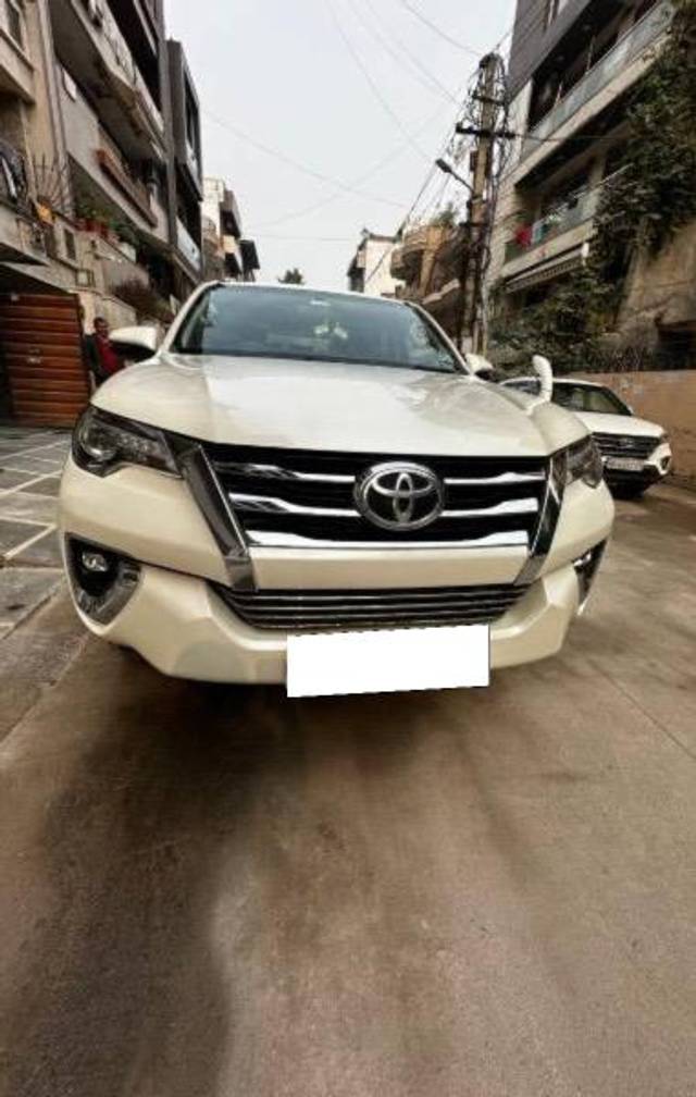 https://images10.gaadi.com/usedcar_image/4598306/original/processed_aa830ad4-6a44-4c0f-8a34-b92216b323ab.jpeg?imwidth=6400