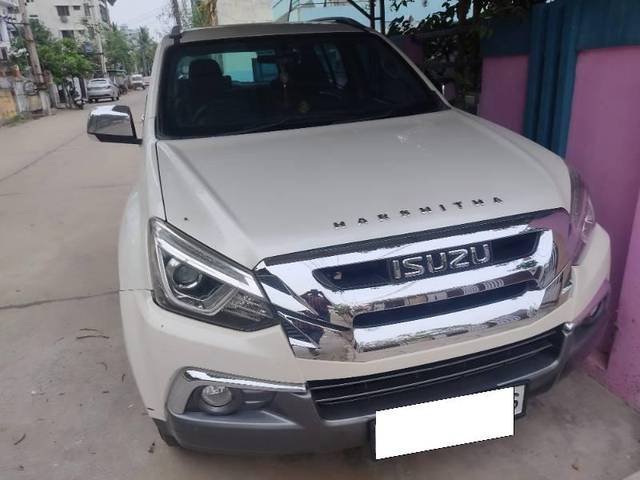 https://images10.gaadi.com/usedcar_image/4598327/original/processed_1f15fd13-4229-45db-ab8b-c58edbd36159.jpg?imwidth=6400