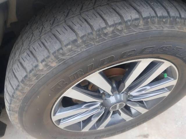 https://images10.gaadi.com/usedcar_image/4598327/original/processed_3f4ec0ff-54fc-444f-9b59-f510618b3e19.jpg?imwidth=6402