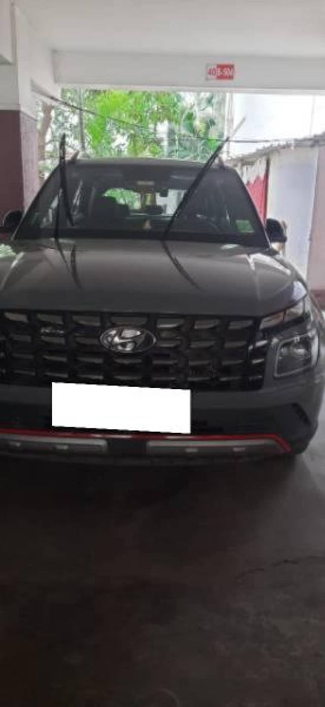 https://images10.gaadi.com/usedcar_image/4598353/original/processed_3f00d020-d109-4545-86a0-21fd18d0fb92.jpg?imwidth=6400