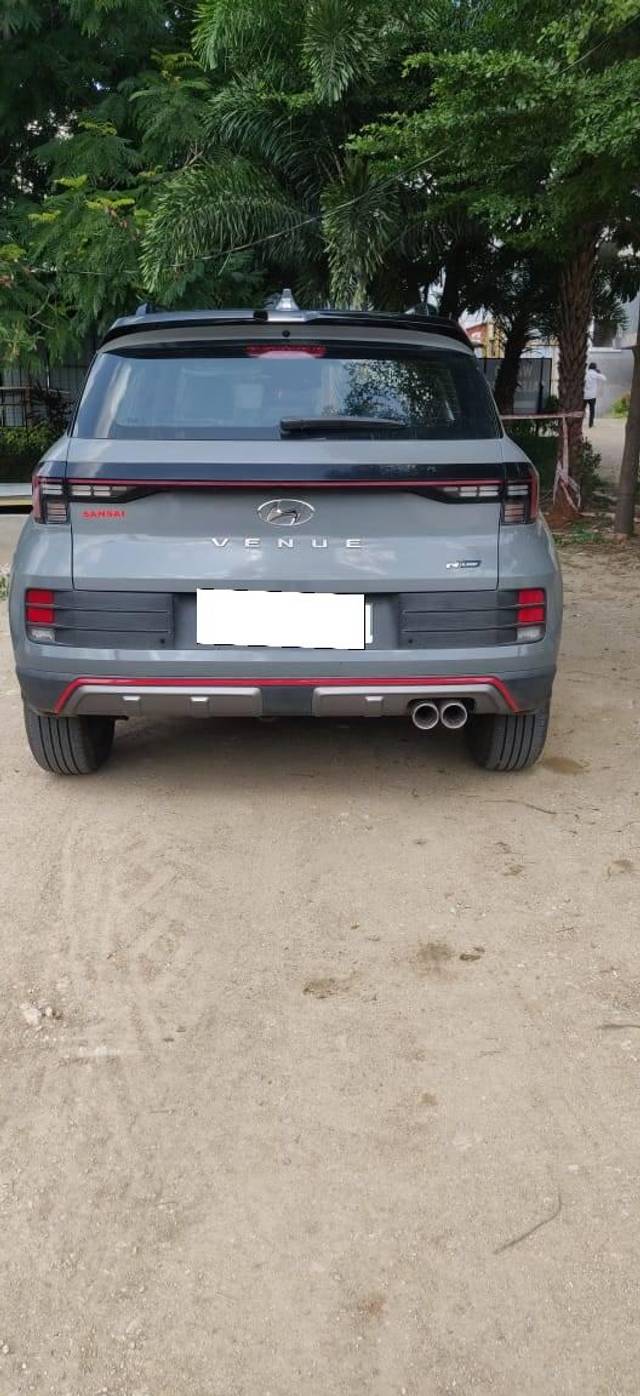 https://images10.gaadi.com/usedcar_image/4598353/original/processed_59c9d30a7cc7bfd296784f09caaf4c2f.jpg?imwidth=6402