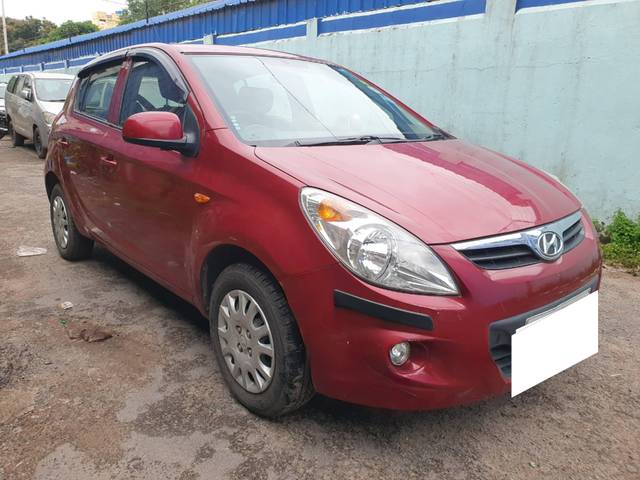 https://images10.gaadi.com/usedcar_image/4598360/original/processed_acd516c172dc883bf48170c590c4915c.jpg?imwidth=6400