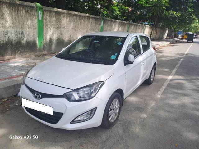 https://images10.gaadi.com/usedcar_image/4598384/original/processed_8f736ecc-65d9-4725-a0be-a5a55df4541b.jpg?imwidth=6401