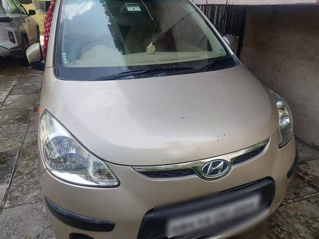 https://images10.gaadi.com/usedcar_image/4598405/original/f27f6222-459a-423d-b28b-4b820cf9f5ba.png?imwidth=6401