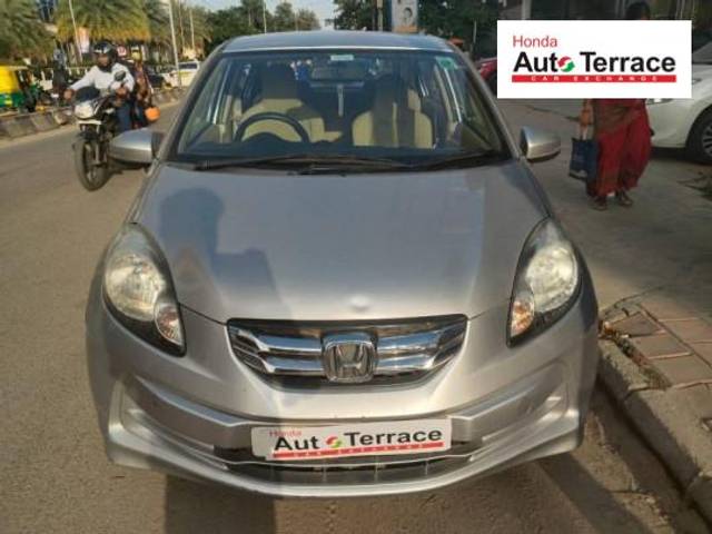 https://images10.gaadi.com/usedcar_image/4598413/original/993ac773fb203d93bdd1eb87bafa4084.jpg?imwidth=6400