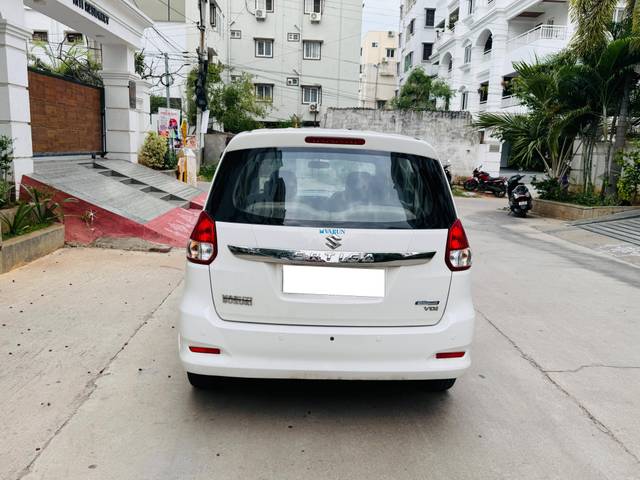 https://images10.gaadi.com/usedcar_image/4598415/original/processed_07031f14d2f7968273b5761d685fc874.jpg?imwidth=6402