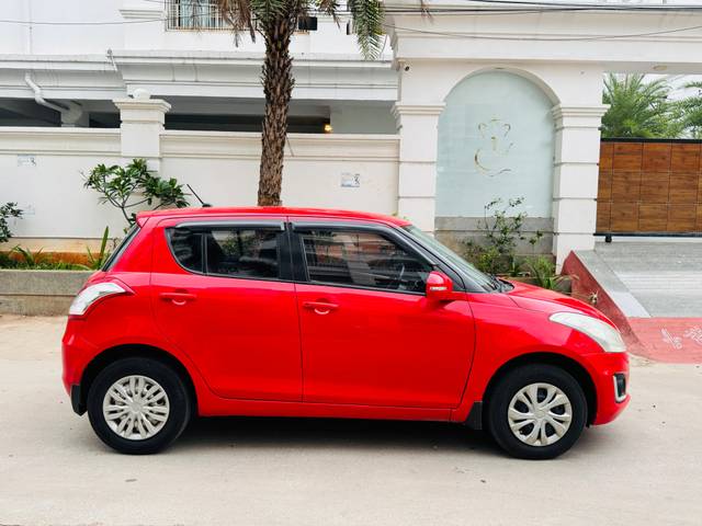 https://images10.gaadi.com/usedcar_image/4598420/original/1b051b25c95990edc915baf02c7a34bf.jpg?imwidth=6401