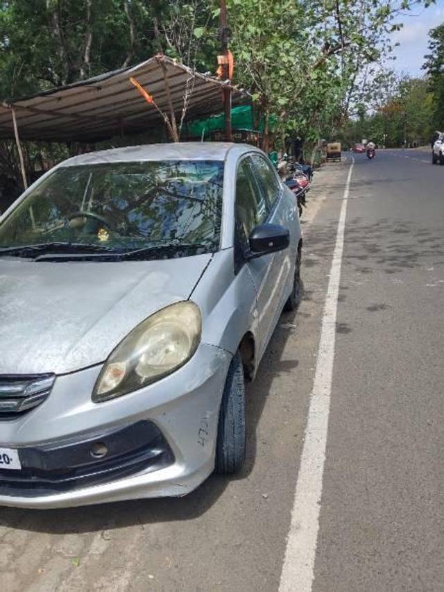 https://images10.gaadi.com/usedcar_image/4598421/original/processed_d3ed08c5-e5c8-4869-b4ce-c61e852d25fd.jpg?imwidth=6400