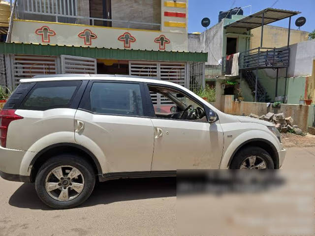 https://images10.gaadi.com/usedcar_image/4598458/original/6782f43d-f02a-4133-bfb7-34a01b2f0ef3.png?imwidth=6401