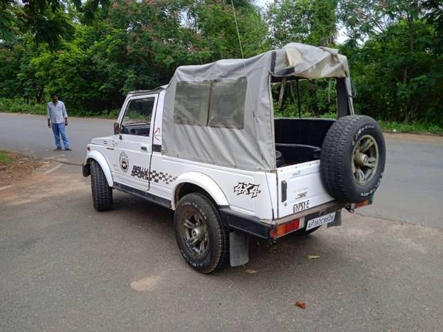 https://images10.gaadi.com/usedcar_image/4598492/original/processed_01f0d829-6b45-4e45-aac1-ba351be40893.jpg?imwidth=6401