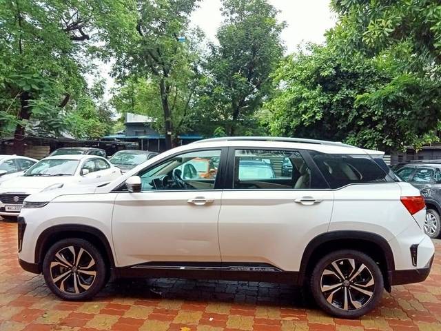 https://images10.gaadi.com/usedcar_image/4598500/original/processed_119bc2b7ba10cfdc1fc47f06b225f650.jpeg?imwidth=6401