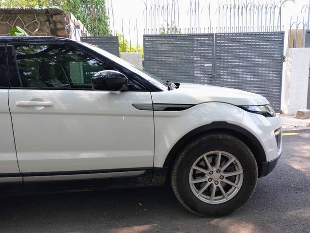 https://images10.gaadi.com/usedcar_image/4598509/original/366100afb94abe9150dfbd17a436d159.jpg?imwidth=6401