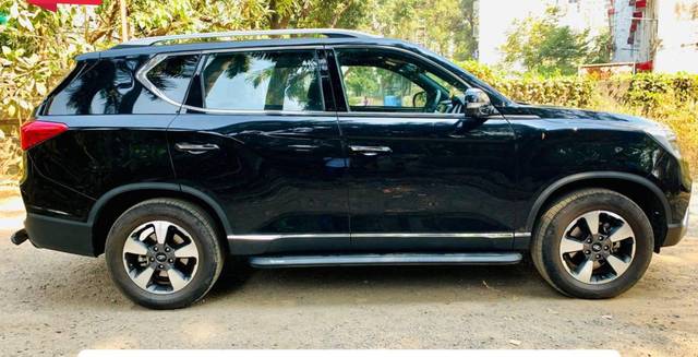 https://images10.gaadi.com/usedcar_image/4598510/original/processed_babf32256308470f1a15dd90b6873c39.jpg?imwidth=6401
