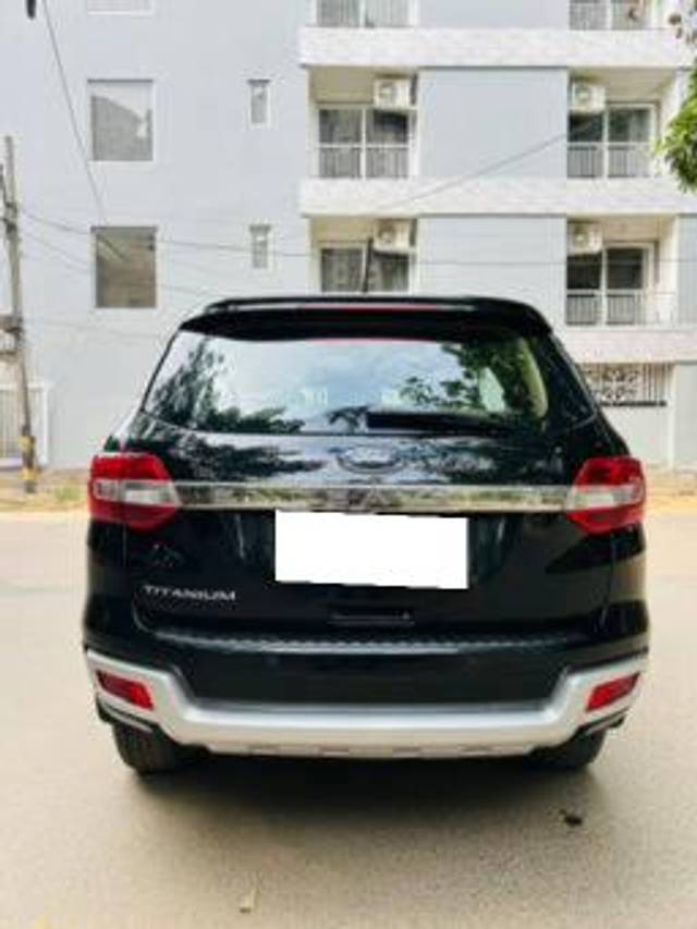 https://images10.gaadi.com/usedcar_image/4598528/original/processed_441439ba433398920ad3e47576fed065.jpg?imwidth=6401