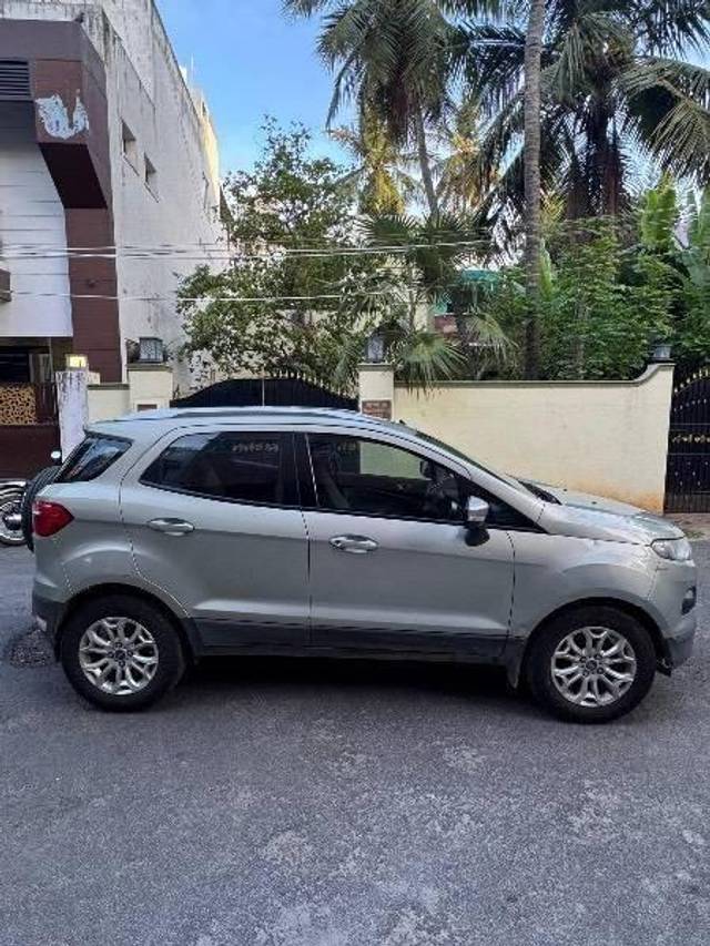 https://images10.gaadi.com/usedcar_image/4598529/original/processed_processed_f9d326c6-5f4e-44d6-99ec-80db6e2be6e4.jpeg?imwidth=6402