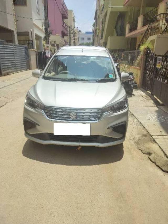 https://images10.gaadi.com/usedcar_image/4598532/original/processed_1cb007f9-b34b-4de7-8124-9a8070d498fb.jpg?imwidth=6400