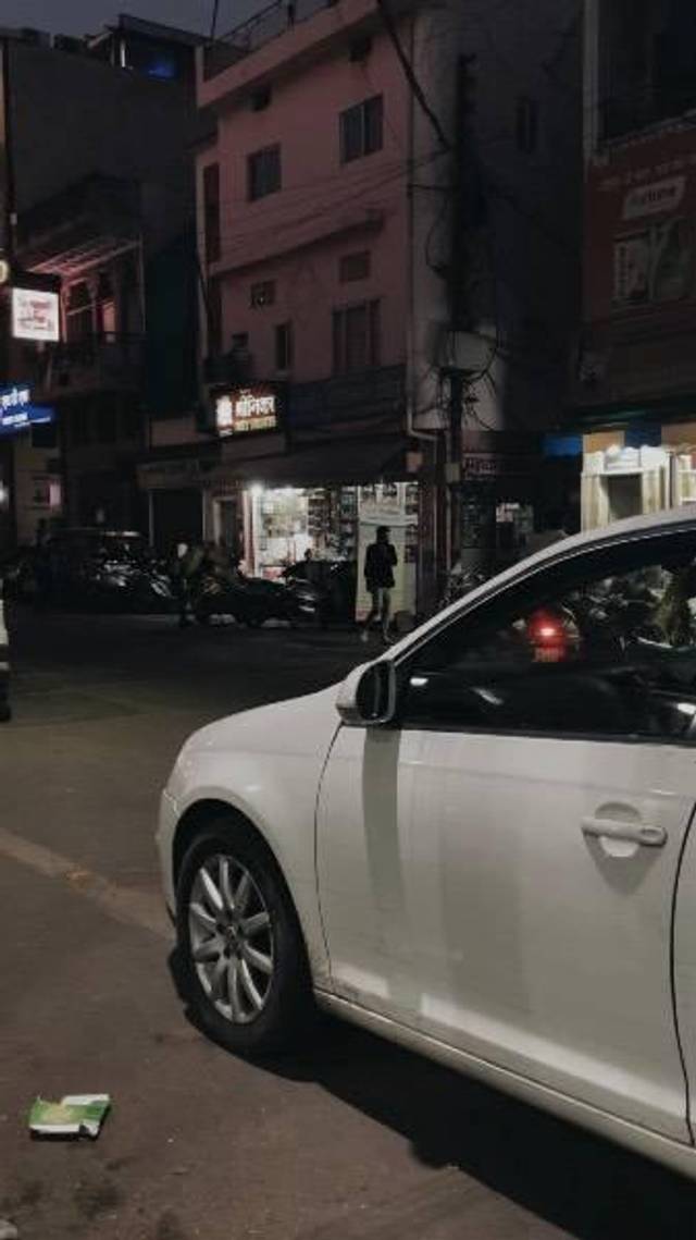 https://images10.gaadi.com/usedcar_image/4598545/original/processed_afa5da90-75ab-4d34-82bd-e4fa19357674.jpeg?imwidth=6400