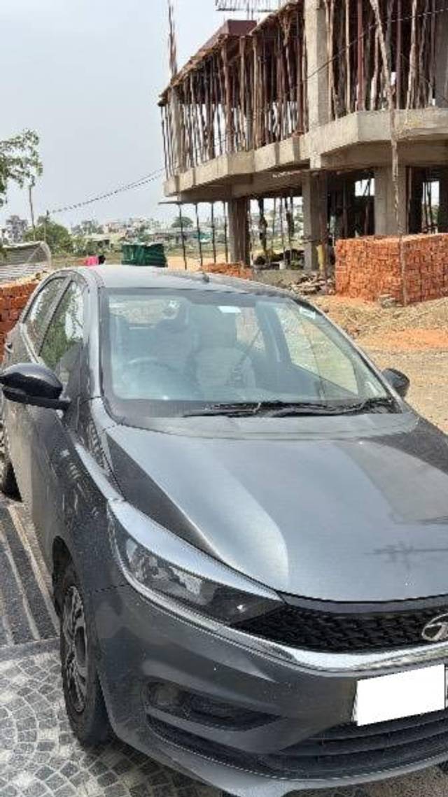 https://images10.gaadi.com/usedcar_image/4598553/original/processed_1b5a5d09-c5d4-4609-9f08-b0b8bc76c4aa.jpeg?imwidth=6402
