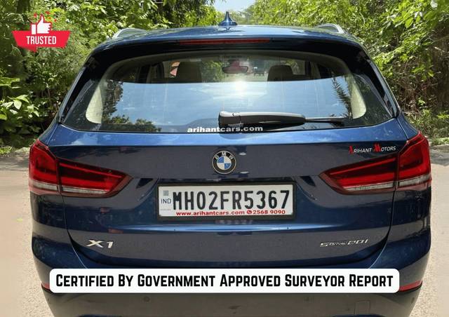 https://images10.gaadi.com/usedcar_image/4598565/original/processed_234a1576dac4ed8e38e76cdbee5822ed.jpg?imwidth=6402