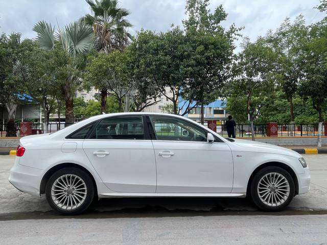 https://images10.gaadi.com/usedcar_image/4598567/original/processed_898ed725a7f2dab28e422a72c74fa592.jpg?imwidth=6401