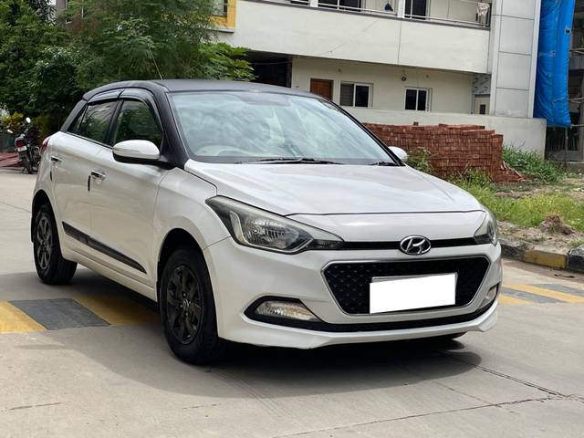 https://images10.gaadi.com/usedcar_image/4598577/original/processed_8d7f852795a70970846cbf8ed6ff8bab.jpg?imwidth=6400