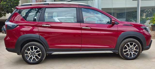 https://images10.gaadi.com/usedcar_image/4598586/original/921982dfc437c59023ca7bc6e96789d3.jpeg?imwidth=6401