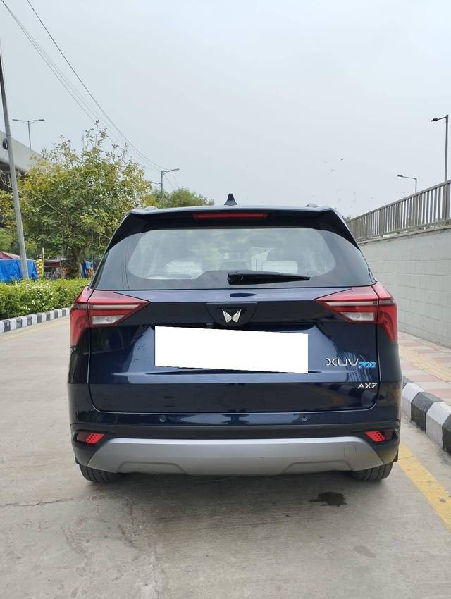 https://images10.gaadi.com/usedcar_image/4598592/original/processed_8c501ae6742a68b81f10a1d753b53bfe.jpg?imwidth=6401