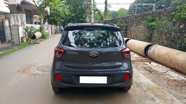 https://images10.gaadi.com/usedcar_image/4598594/original/processed_0fb1c2eed03f8a8b5d586f8a2d5563b7.jpg?imwidth=6401